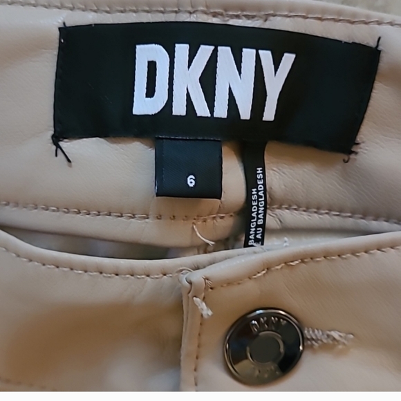 DKNY Women's Faux-Leather Cropped Ankle Pants in Mushroom Sz 6, NWT - Picture 8 of 8